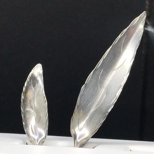 Vintage Stuart NYE sterling silver Leaf brooches